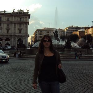 Meet your Posher, Dina